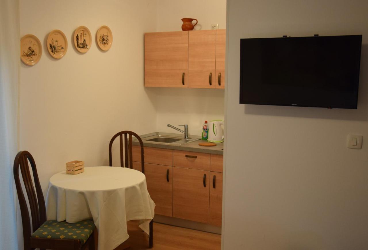 Rooms Ribnikar 포스토이나 외부 사진