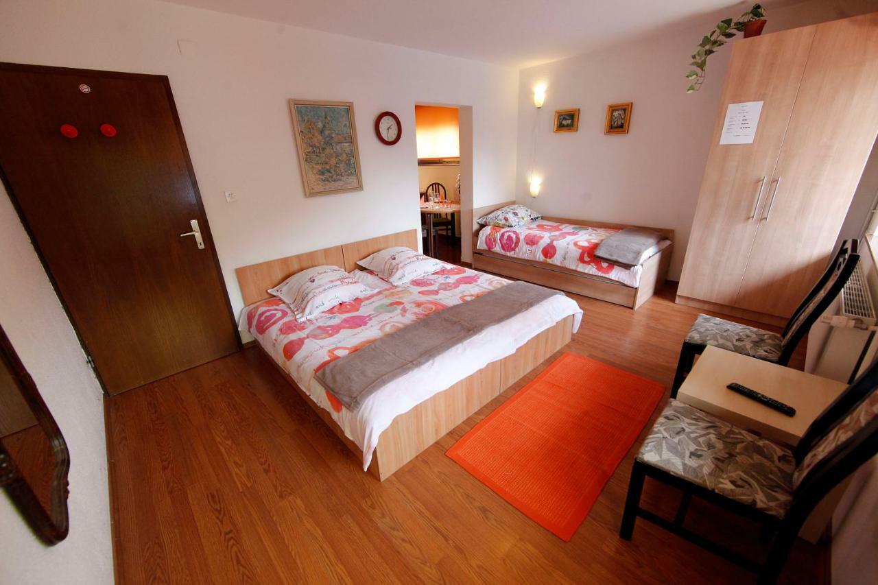 Rooms Ribnikar 포스토이나 외부 사진