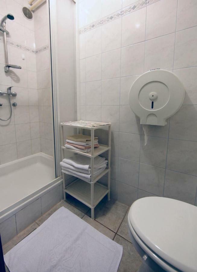 Rooms Ribnikar 포스토이나 외부 사진