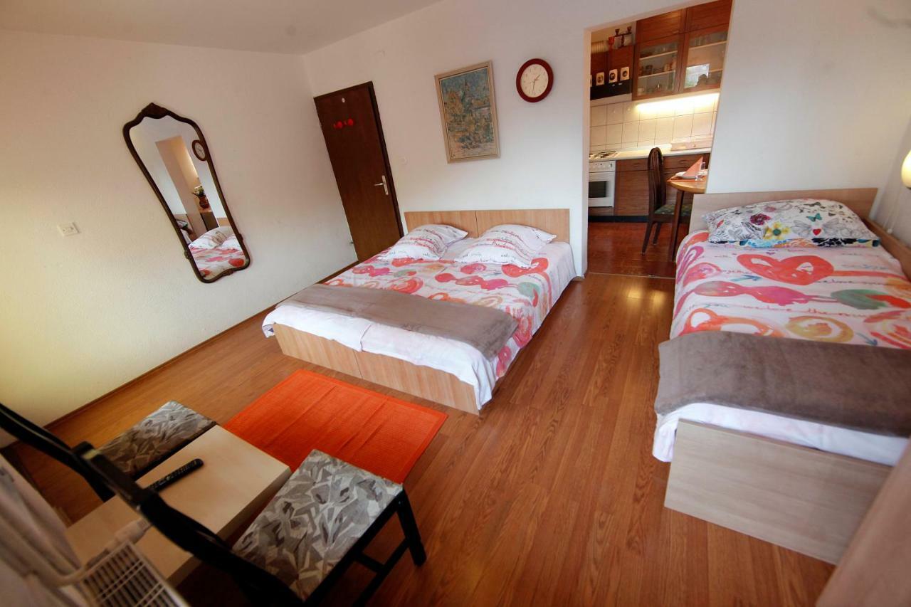 Rooms Ribnikar 포스토이나 외부 사진